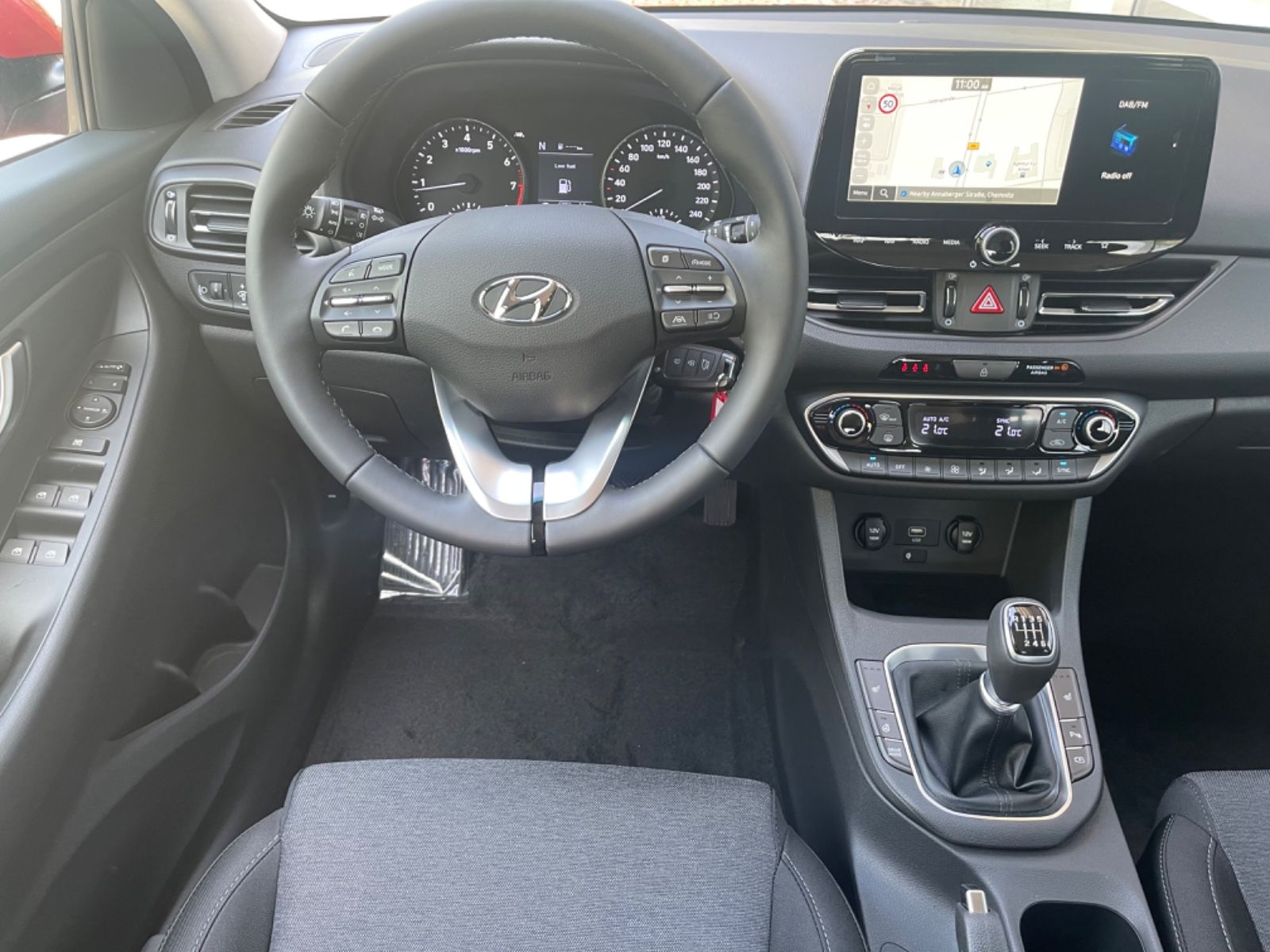 Fahrzeugabbildung Hyundai i30 FL 1.5 T-GDI iMT TREND NAVI SHZ LHZ