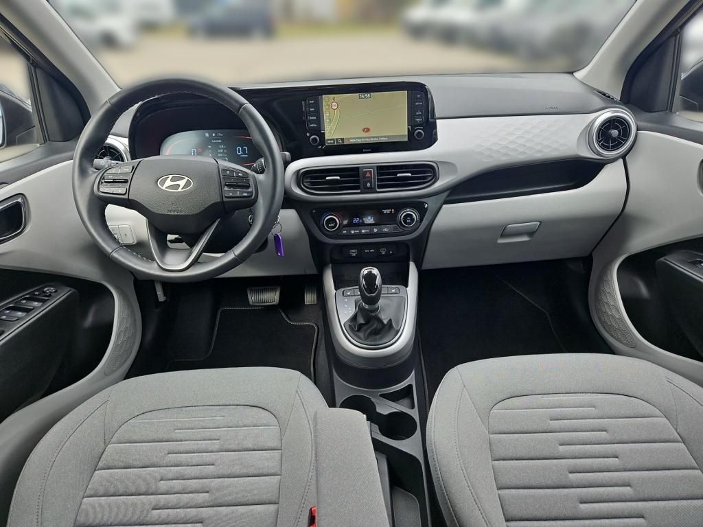 Fahrzeugabbildung Hyundai i10 1.2 Benzin A/T Prime LM KlimaA Navi PDC AUT