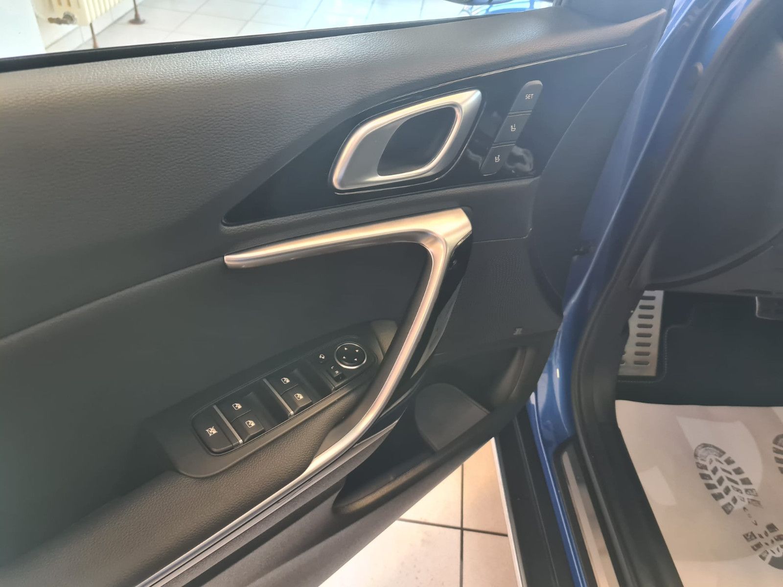 Fahrzeugabbildung Kia XCeed Platinum Edition / LEDER / NAVI /LED