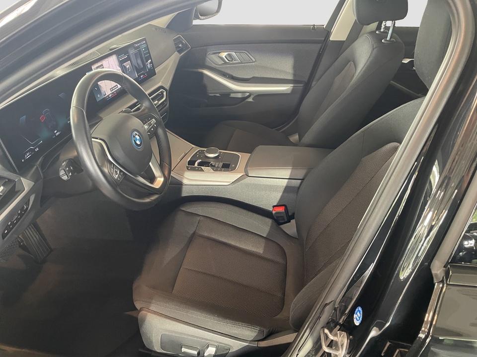 BMW 330e Touring Automatic Navi Bluetooth PDC MP3