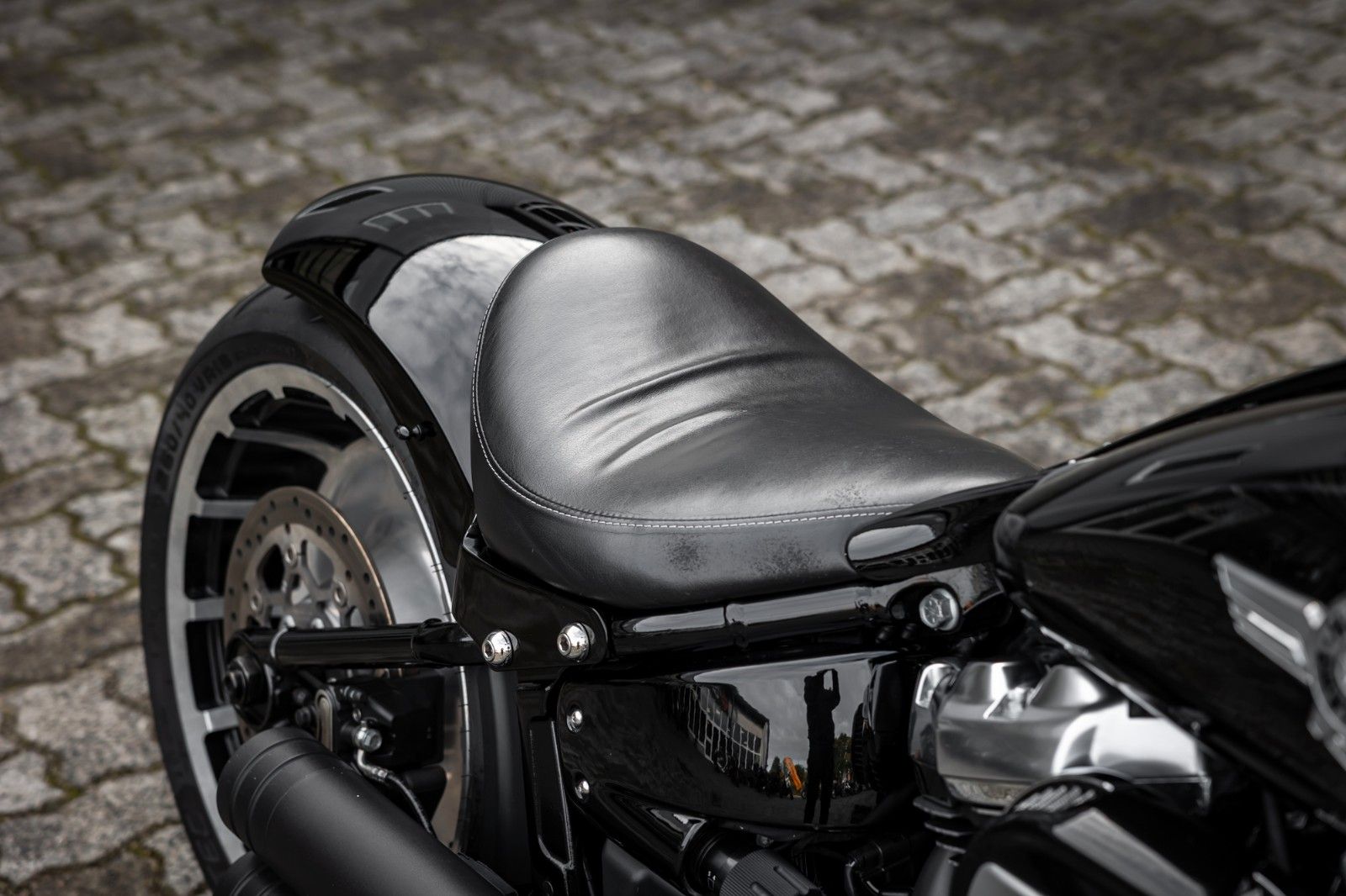 Fahrzeugabbildung Harley-Davidson FLFBS FAT BOY SOFTAIL 114 -JEKILL&HYDE-