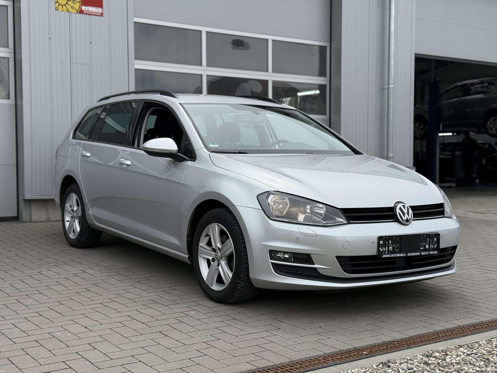 Volkswagen Golf Variant Comfortline BMT Behindertengerecht,