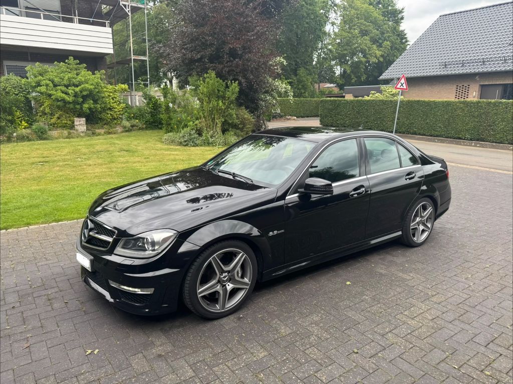 Mercedes-Benz C 63 AMG