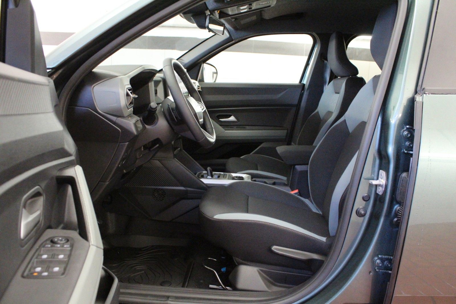 Fahrzeugabbildung Dacia Duster hybrid-G 150 4x4 Extreme MY26