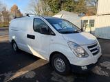 Hyundai H-1 Kasten+ 2X Schiebetür - weiße Hyundai H-1