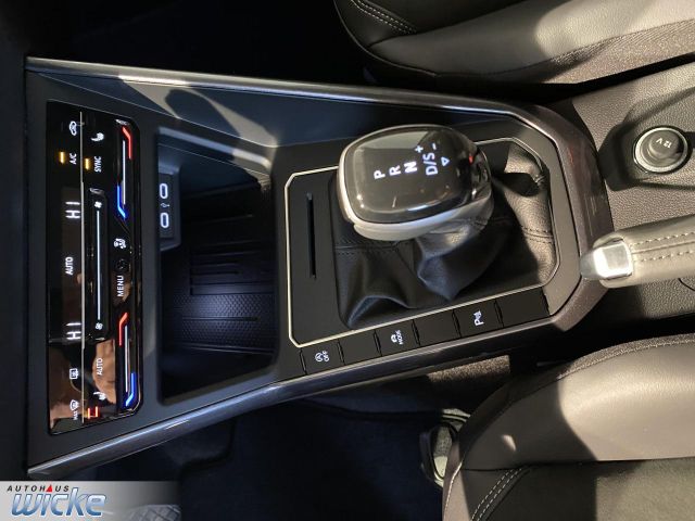 Polo 1.0 TSI DSG Style APP CONNECT KLIMA REAR