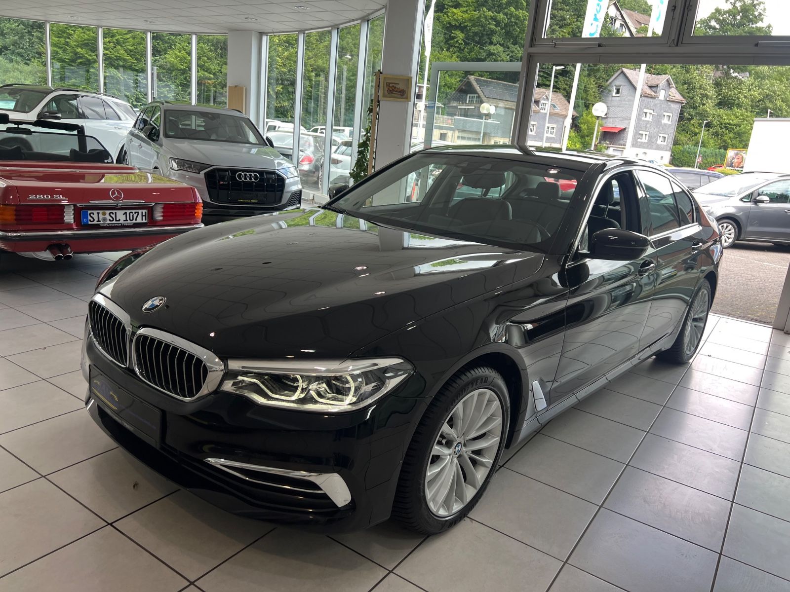 Fahrzeugabbildung BMW 520 d Lim. Luxury Line