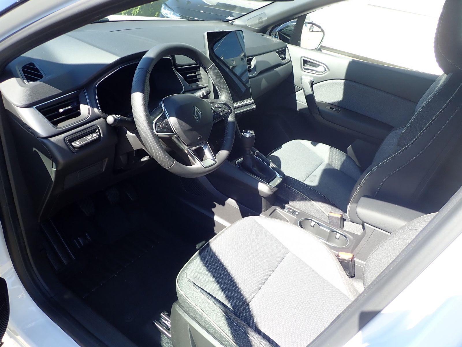 Fahrzeugabbildung Renault Captur Techno Mild Hybrid 140