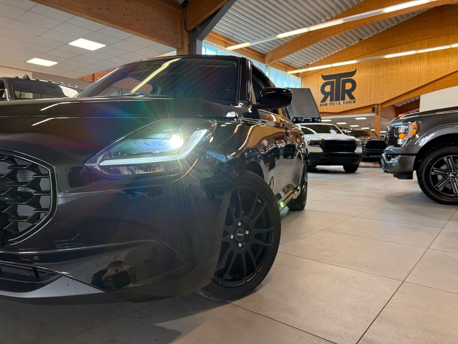 Fahrzeugabbildung Suzuki Swift Comfort - STAMM SPORT EDITION - ALU - H&R