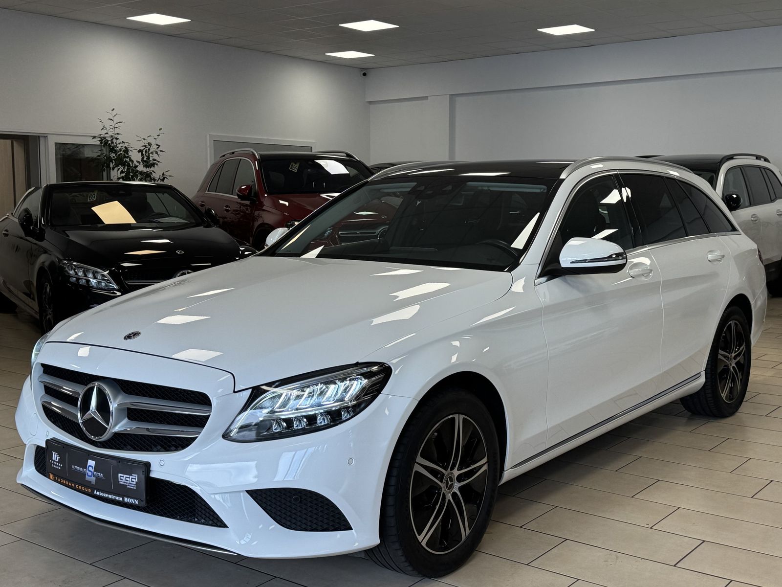 Mercedes-Benz C 200 ACC*SHZ*AHK*Navi*LED*Totwinkel*Pano*