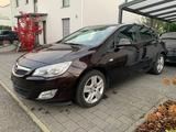 Opel Astra 1.4 Turbo Edition 103kW  - Opel Astra aus 2011: Turbo