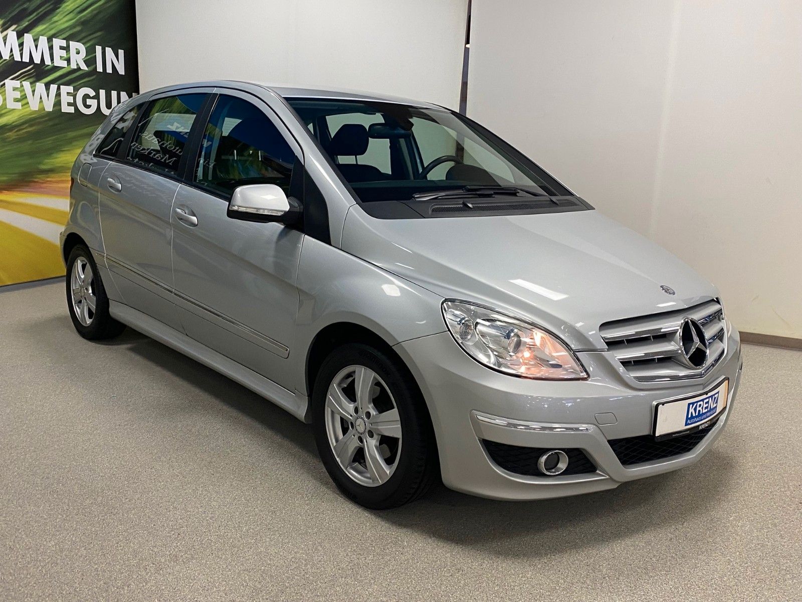 Fahrzeugabbildung Mercedes-Benz B 180 Autotronic+BLUETOOH FREISPRECHEINRICHTUNG