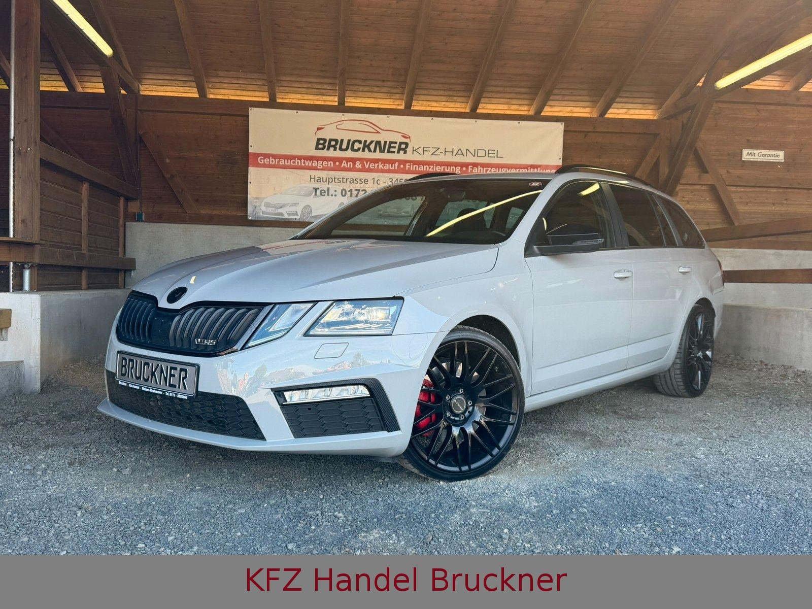 Skoda Octavia Combi RS 245 *VIRTUAL*AHK*1.HAND*ACC*