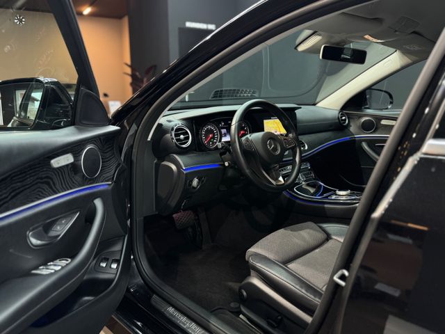 Mercedes-Benz E 200 T Avantgarde*ANHÄNGER*CAM*LED*NAVI*LEDER*