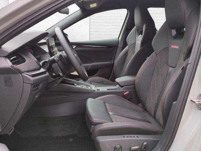 Fahrzeugabbildung SKODA Octavia RS 2.0 TSI DSG CANTON LOUNGE 19"