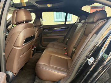 BMW 740 - 11