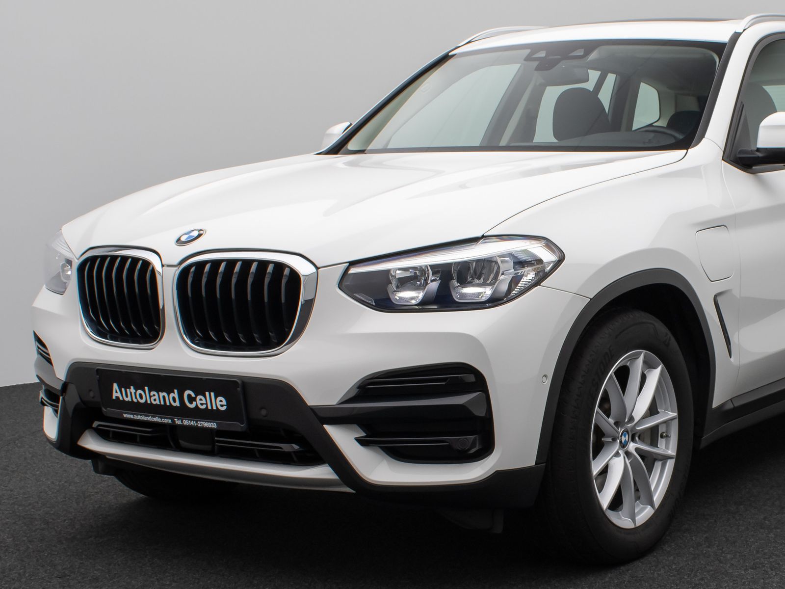 Fahrzeugabbildung BMW X3 xD30e Panorama Kamera DAB HiFi WLAN Stop&Go