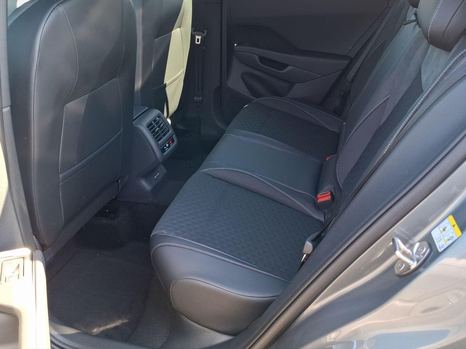 Volkswagen T-Roc R-Line 150 PS DSG | Ahzv. | NAVI | NAVI uv