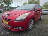 Peugeot 5008 Business-Line/AUTOMATIK - rote Peugeot 5008