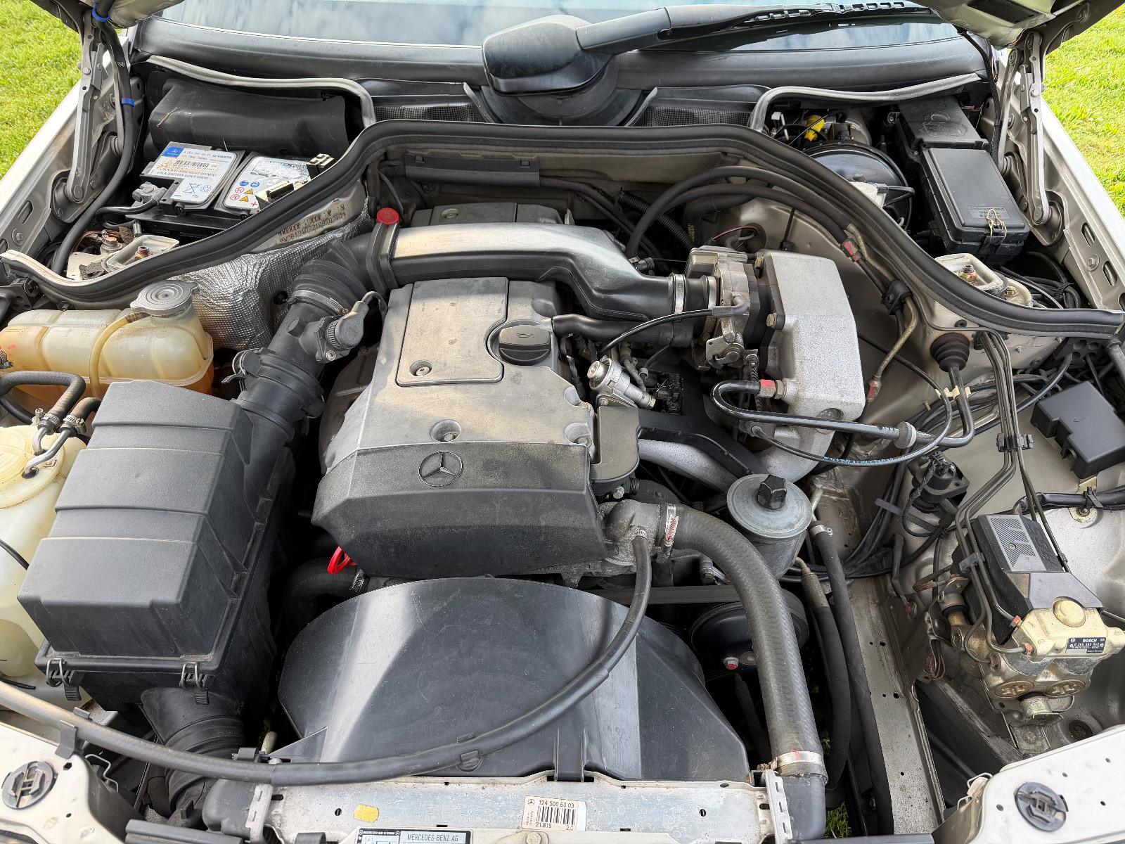 Mercedes-Benz E 220