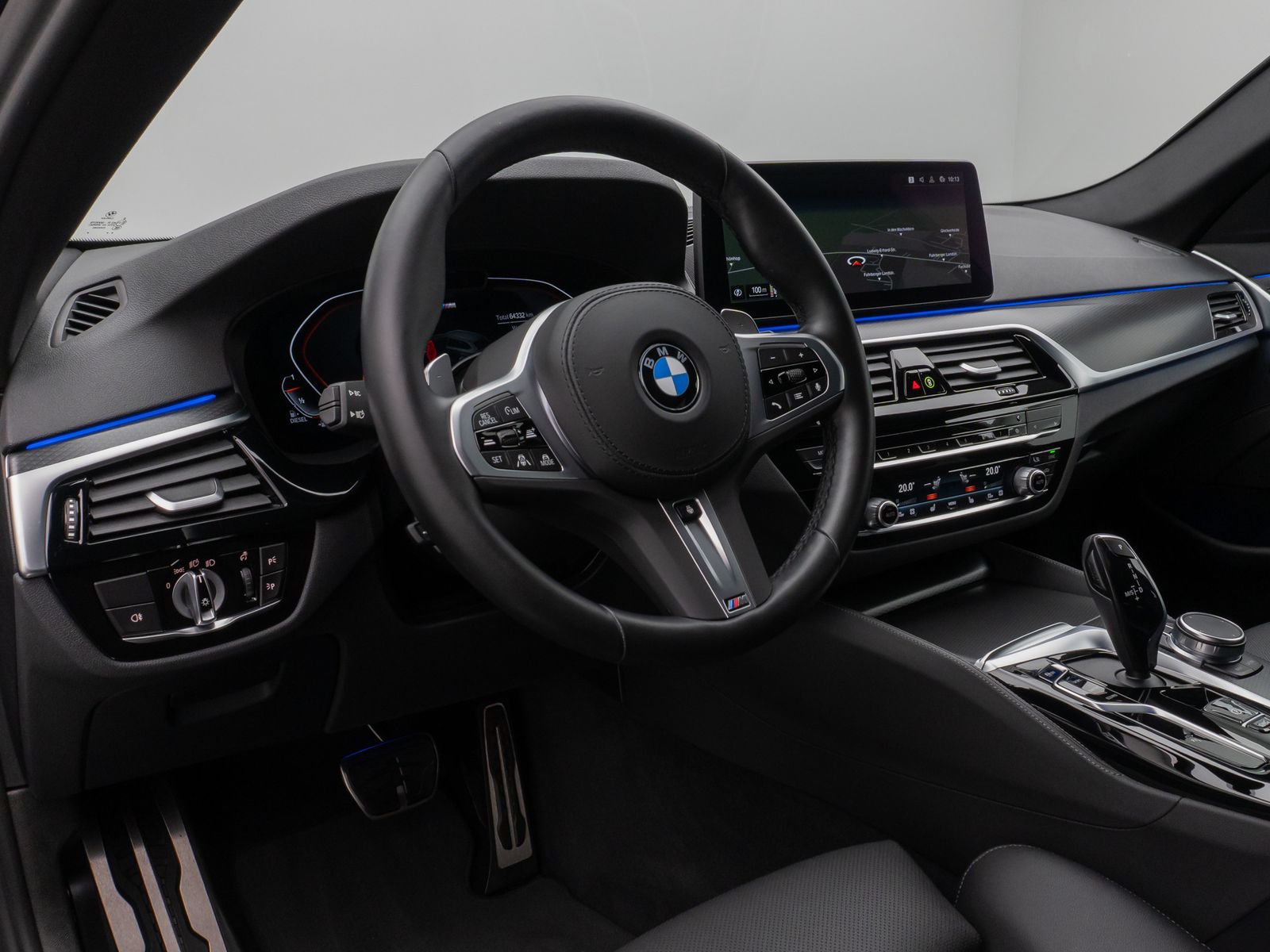 Fahrzeugabbildung BMW 530d xD M Sport Kamera Laser HUD DAB AHK Komfort