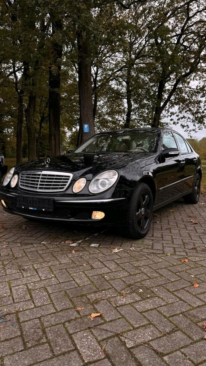 Mercedes-Benz E 200
