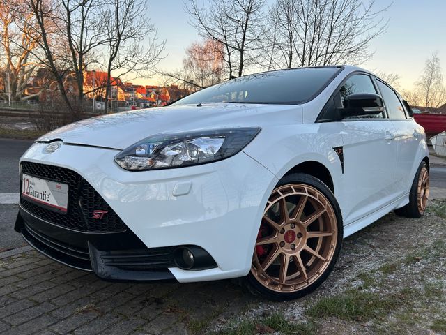 Ford Focus Lim. ST SUPER AUSSTATTUNG / SUPER OPTIK