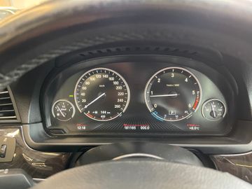 BMW 525d Lim. Aut.*NAVI*PDC*SHZ*STARTSTOP*VOLLLEDER*