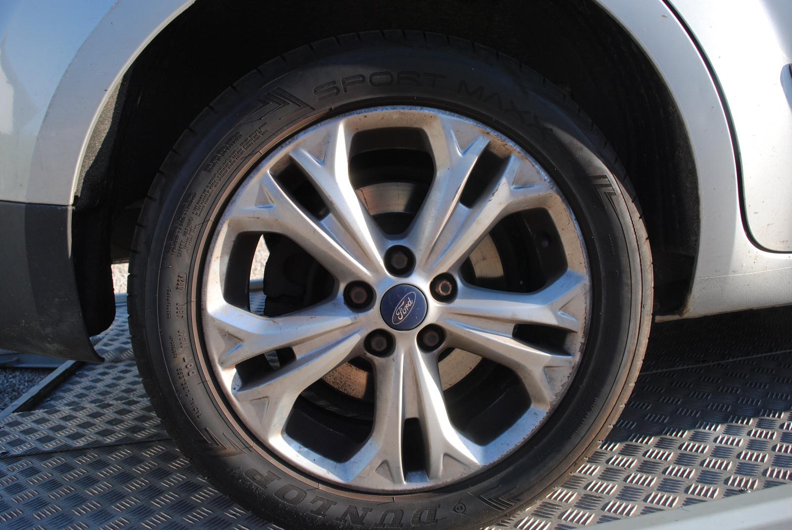 Ford Galaxy 2012 — photo 13
