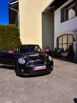 MINI One 72KW Brick Lane Energy Pink Brick Lane E... - MINI MINI: 72 Kw