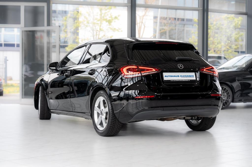 Mercedes-Benz A 220