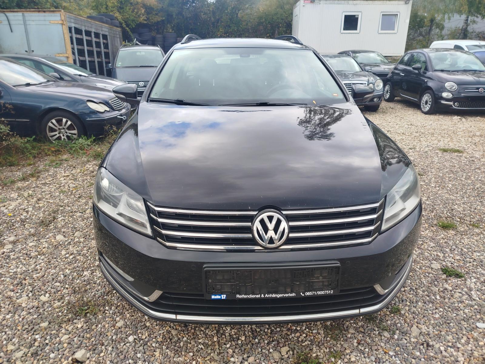 Volkswagen Passat 2013 — interior
