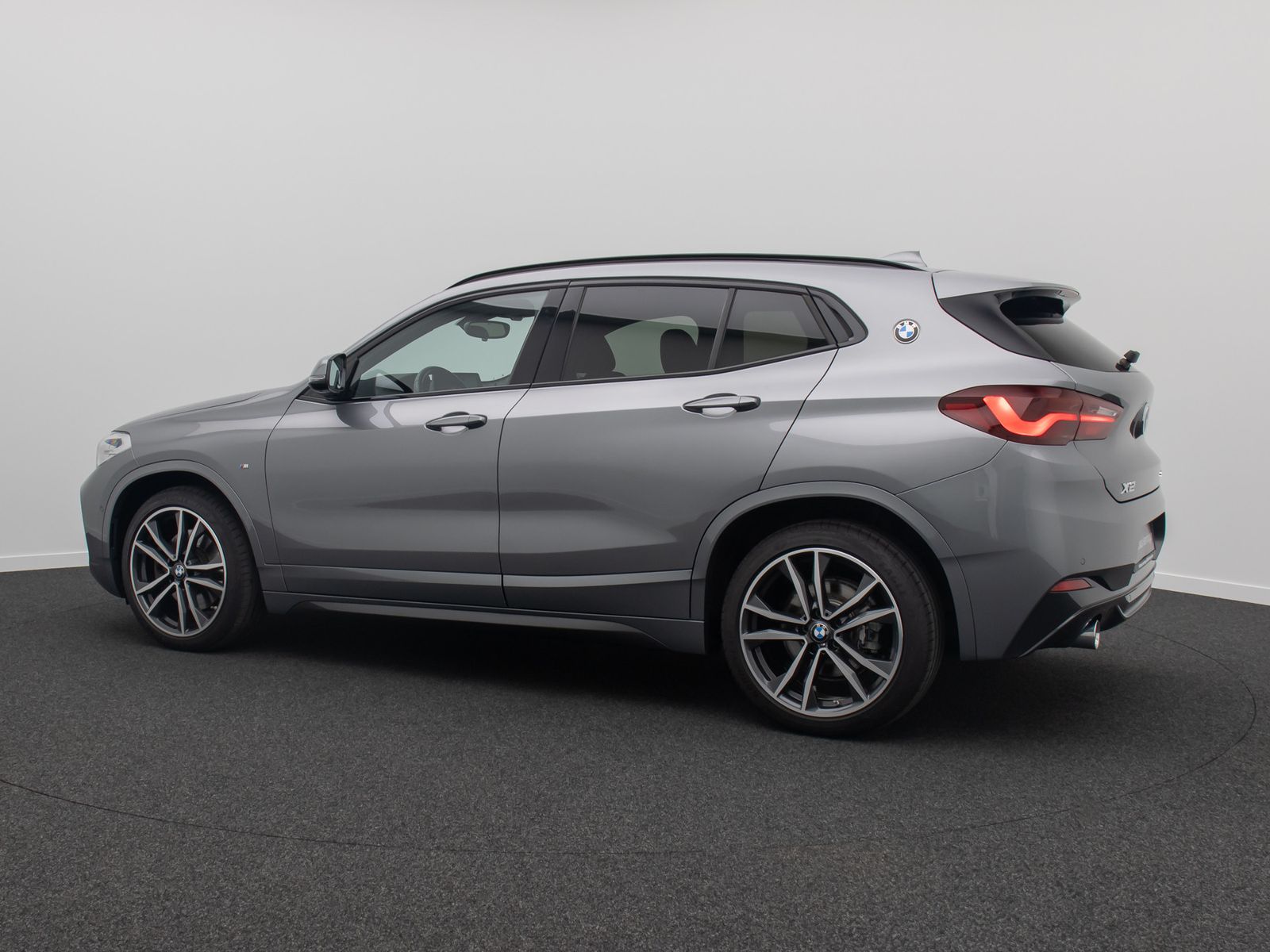 Fahrzeugabbildung BMW X2 sD20d M Sport HUD DAB Kamera HiFi Panoram 19"