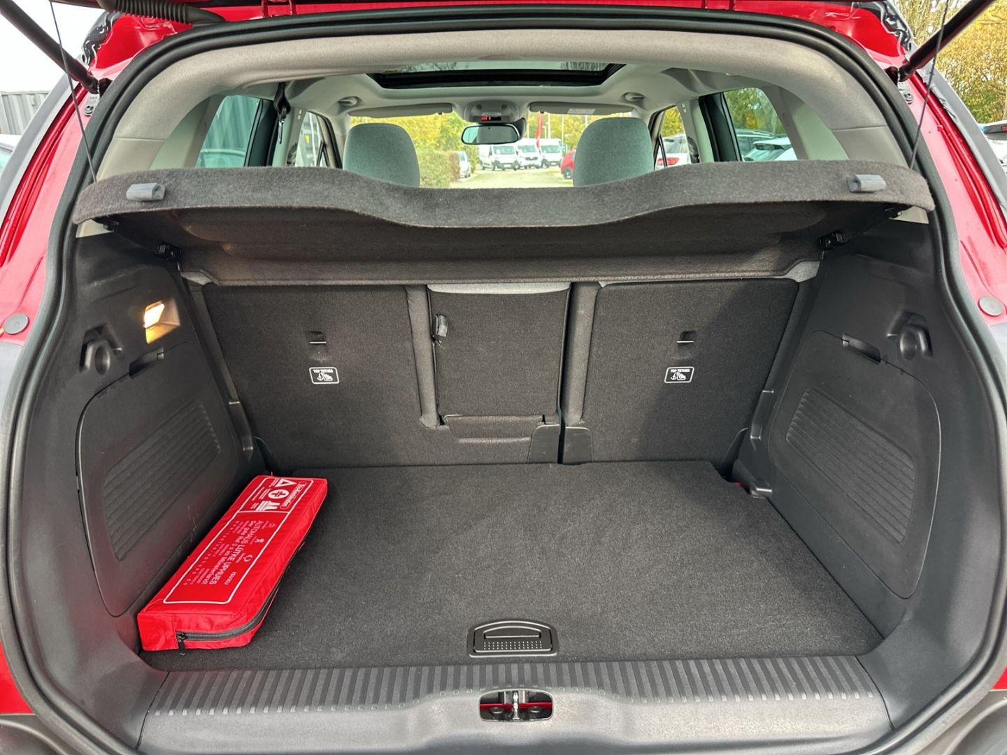 Fahrzeugabbildung Citroën C3 Aircross PT 110 S&S Shine Pack El. Panodach