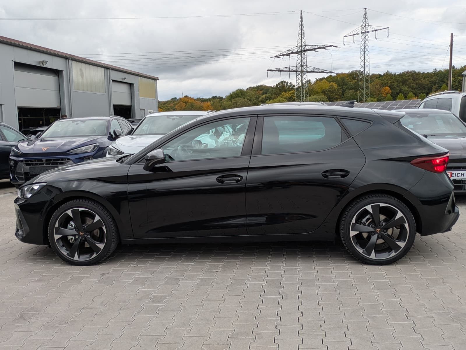 Fahrzeugabbildung CUPRA Leon 2.0 TDI MATRIX*Dinamica*Sennheiser*Int.DRIV