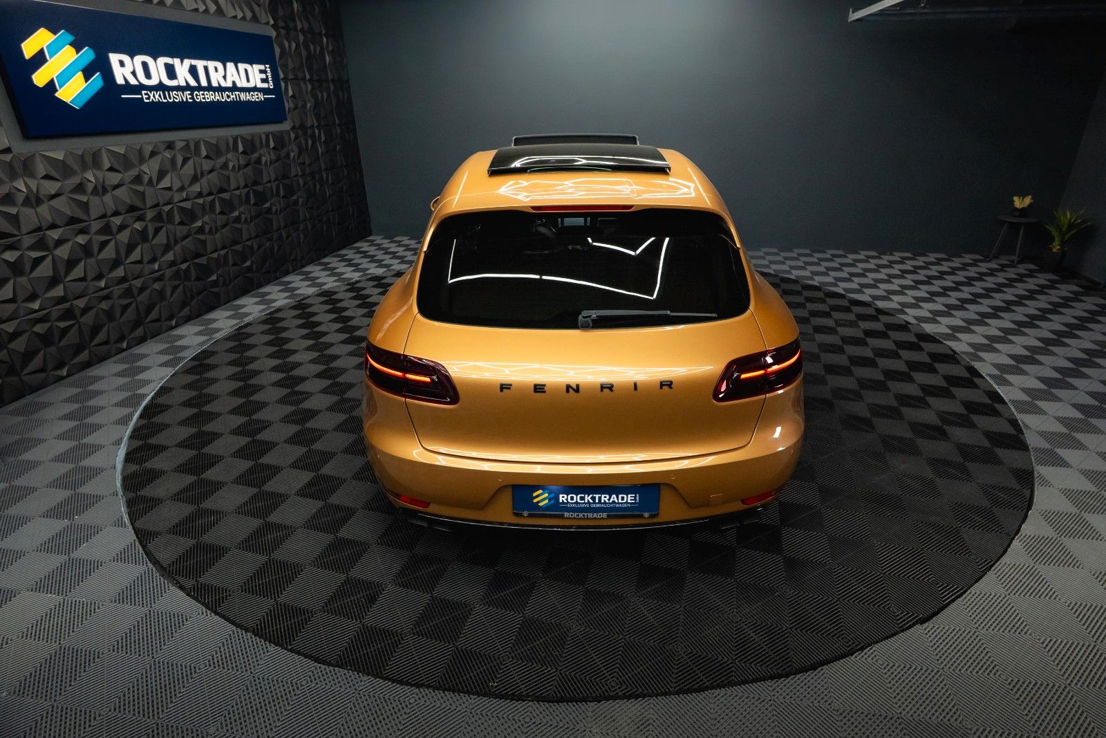 Fahrzeugabbildung Porsche Macan Turbo FENRIR | AURUM | CHRONO+ | LUFT | 21