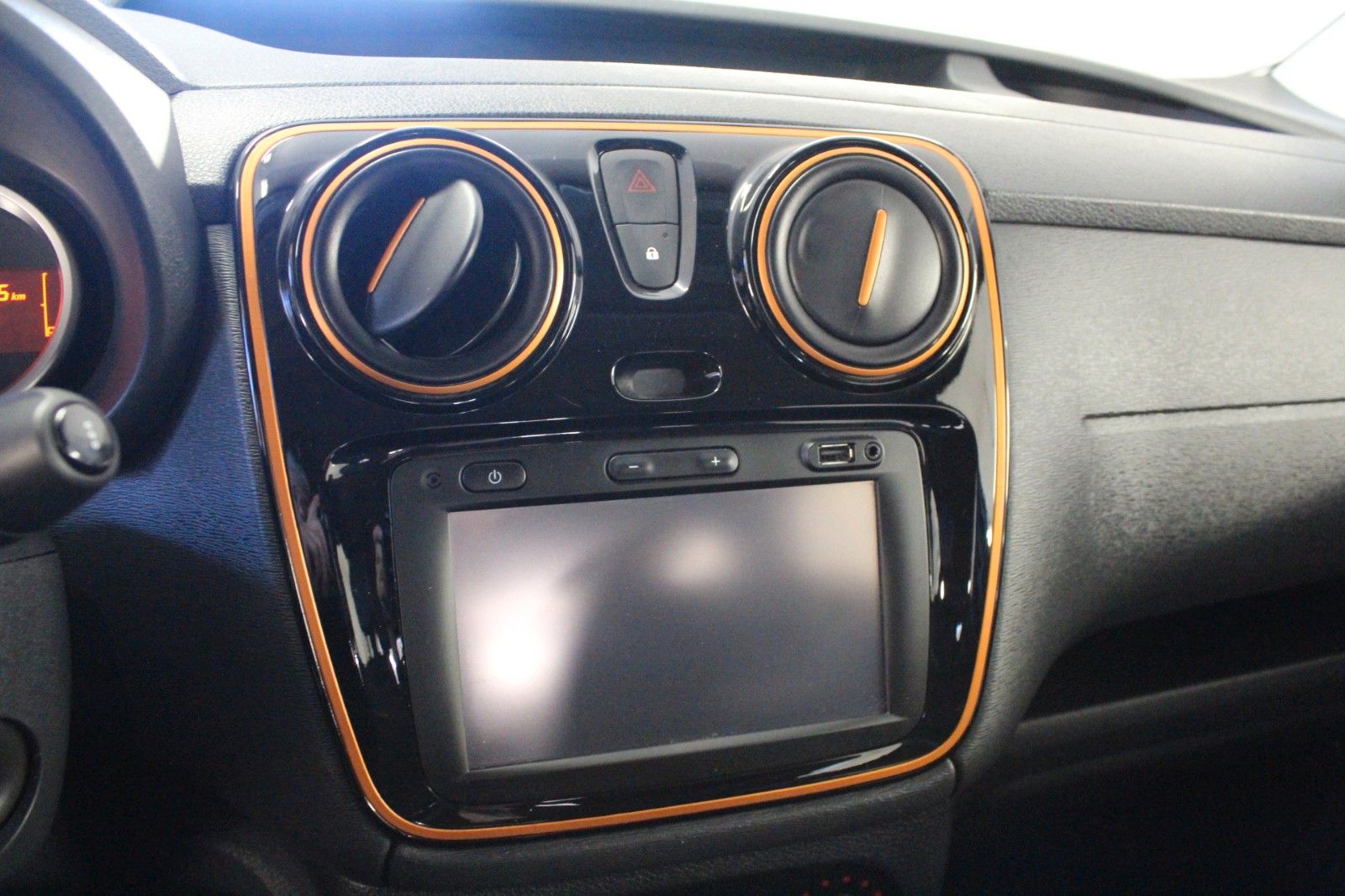 Fahrzeugabbildung Dacia Dokker TCe 115 Stepway *Navi*Klima*AHK