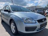Ford Focus Lim. Trend - Ford Focus aus 2006 mit Diesel-Antrieb