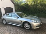 Porsche Panamera 4 - - Porsche Panamera aus 2010