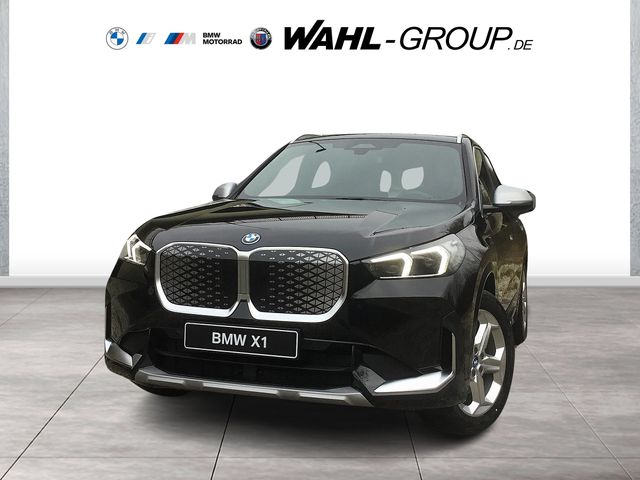 BMW iX1 xDrive30 xLine DAB LED Komfortzg. AHK Shz