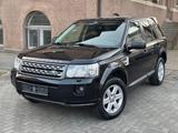 Land Rover Freelander 2 S TD4/Navi/Anhängerkupplung/Top/ - schwarze Land Rover Freelander