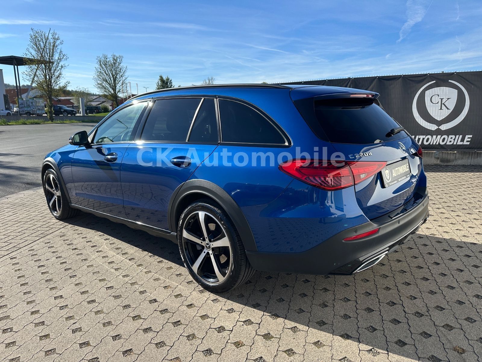 Fahrzeugabbildung Mercedes-Benz C 220d 4Matic All Terrain Avantgarde/Pano/360°K