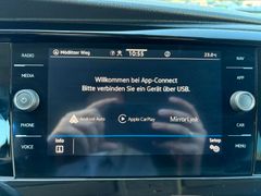 Fahrzeugabbildung Volkswagen T6.1 Multivan 150 PS Navi Sitzh AHK 60000km