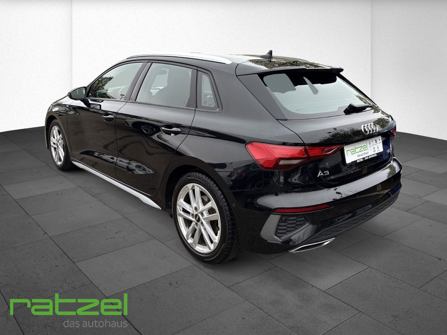 Fahrzeugabbildung Audi A3 Sportback S line 35 TDI s tronic AHK Navi Kam