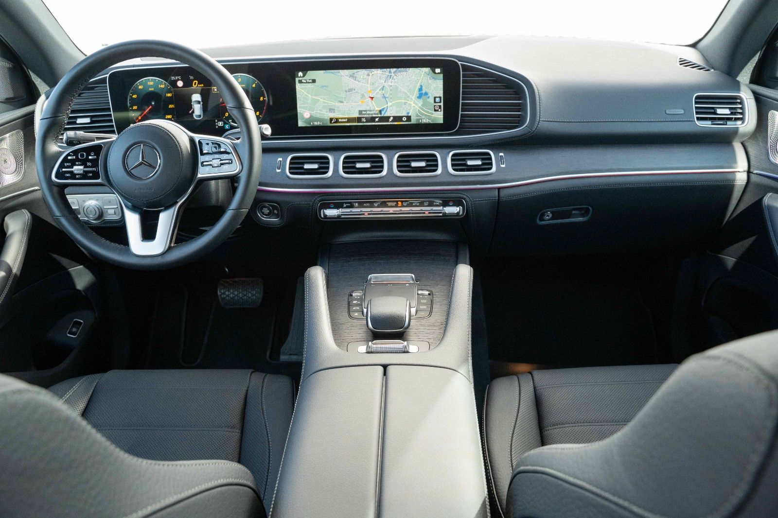 Fahrzeugabbildung Mercedes-Benz GLE 350D COUPE 4M AMG V6 BUR PANO 360 SOFT NEW +