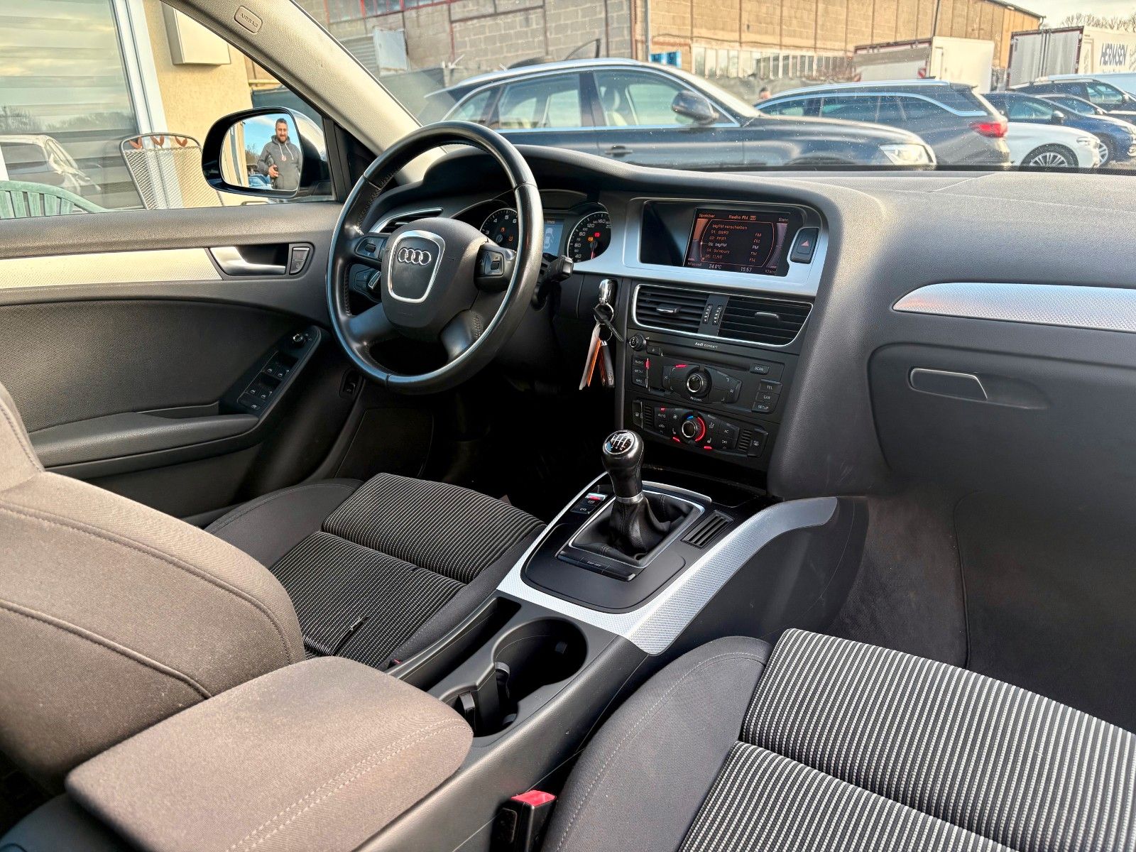 Fahrzeugabbildung Audi A4 2.0 TFSI Limo Ambition Xenon SPORTSITZE 1.HAN
