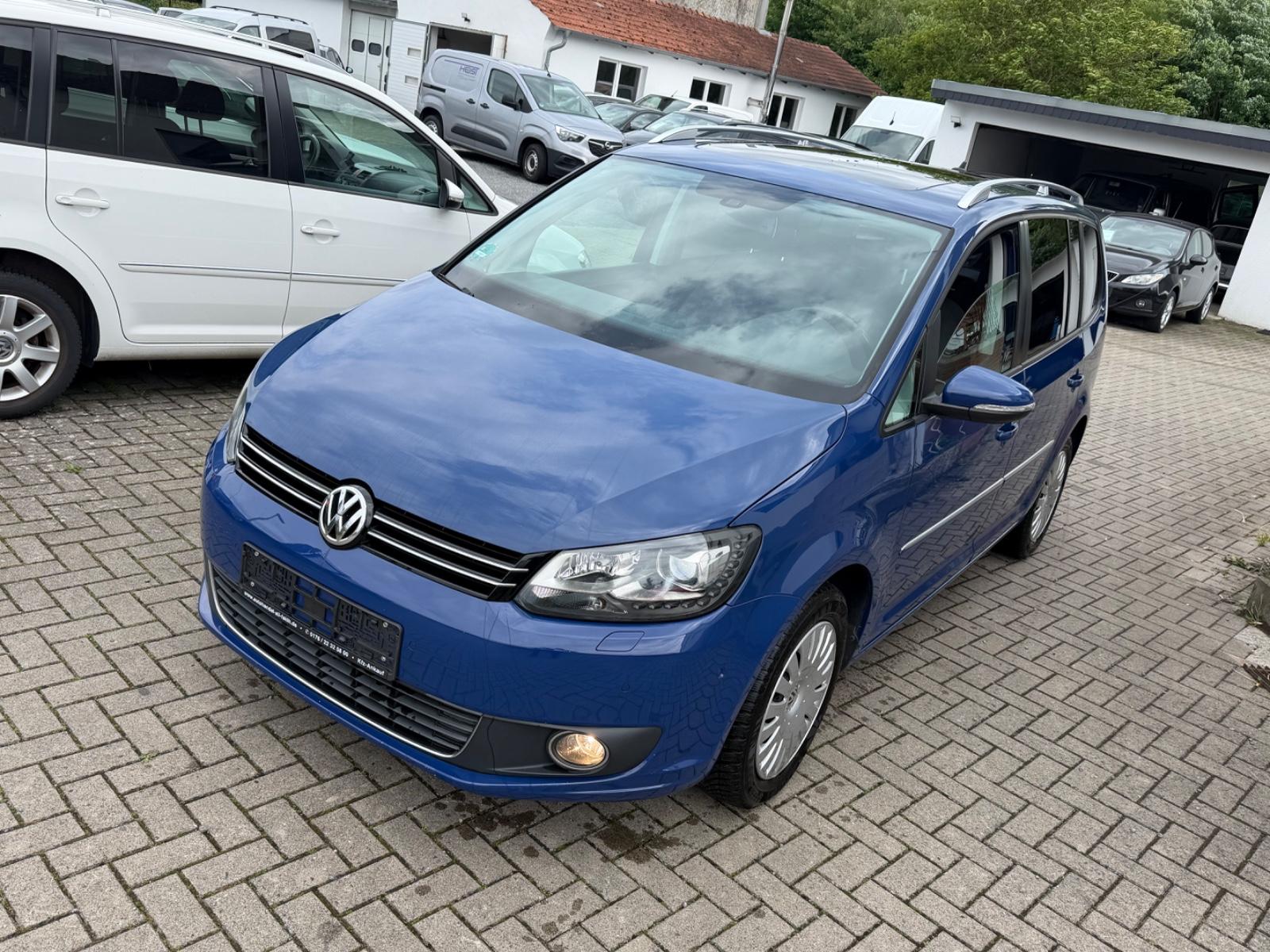 Volkswagen Touran Highline Automatik AHK Klima Bi-Xenon Nav