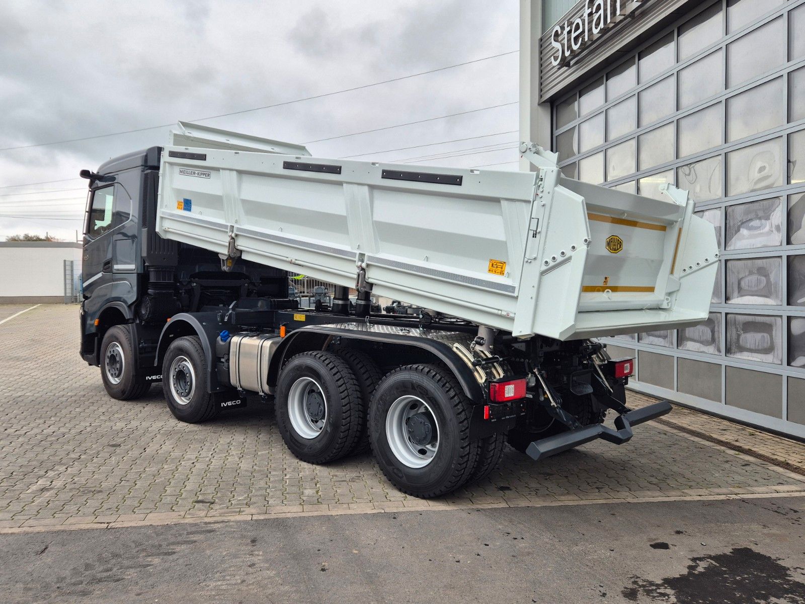 Fahrzeugabbildung Iveco AS360X58Z HR ON+ 8x4 Meiller Bordmatic AHK