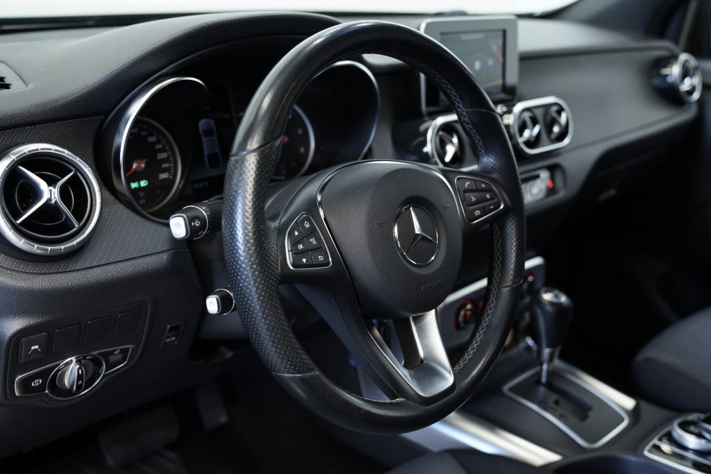 Mercedes Benz X 250