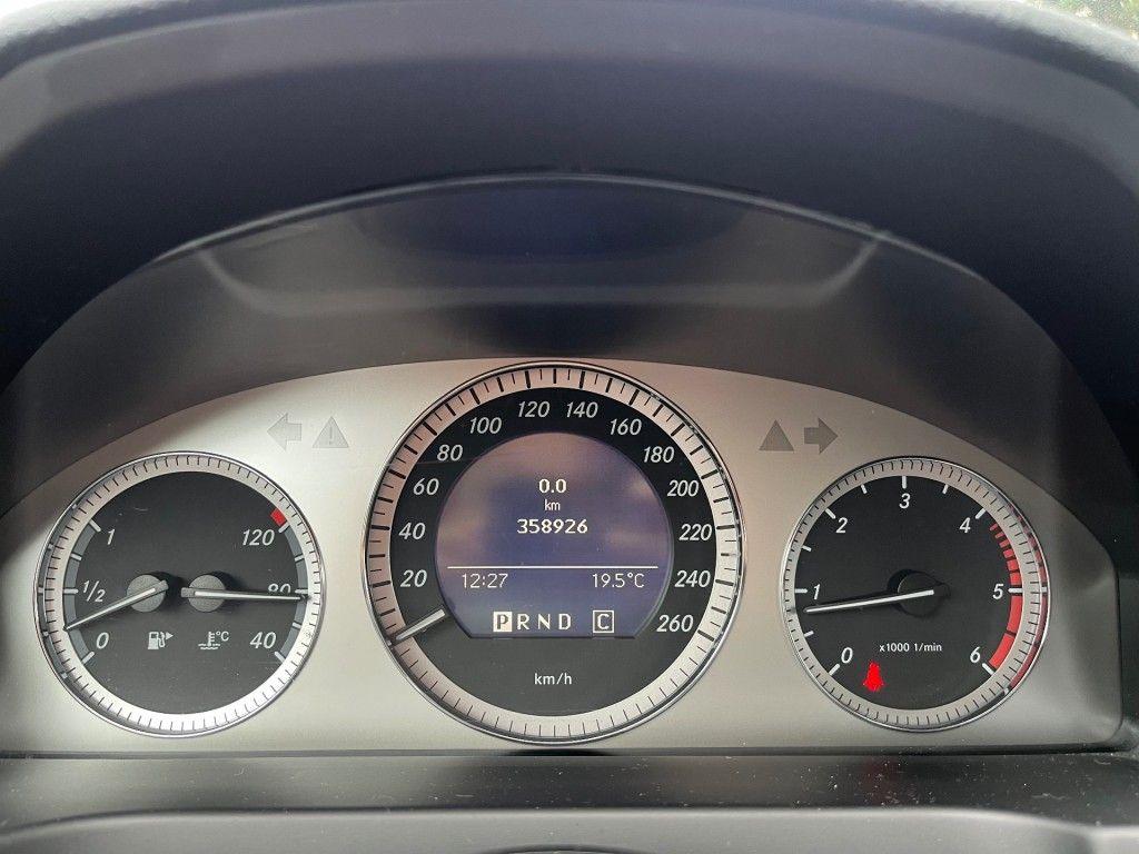 Mercedes-Benz C200 2009 — photo 14